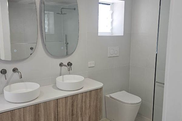 bathroom-renovations-104534B4803-89CA-2544-9CEC-D77F39E74475.jpg