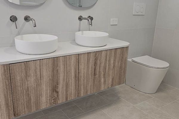 bathroom-renovations-105C0421215-8250-487C-1290-DEC607423D67.jpg