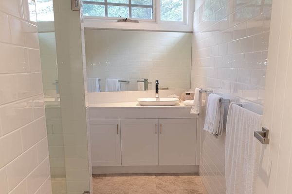 bathroom-renovations-13A2C4F88F-BE6C-315E-D026-F207F86F2E92.jpg