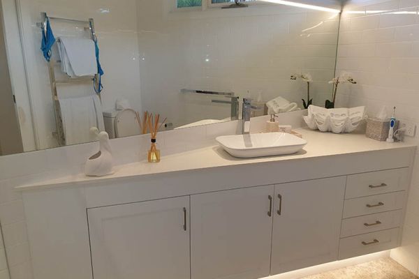 bathroom-renovations-2584C56BFC-F4B9-B090-9F55-8CF1942ED58B.jpg