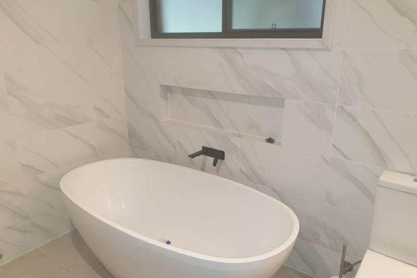 bathroom-renovations-548199B494-6F48-50CC-5256-316BBD695C1F.jpg
